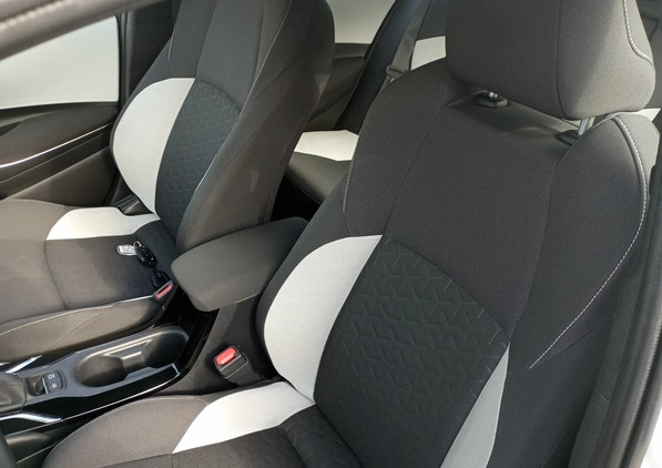 Toyota Corolla cena 80800 przebieg: 85625, rok produkcji 2020 z Piechowice małe 191